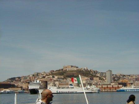 P1010134（ナポリ遠景）.jpg