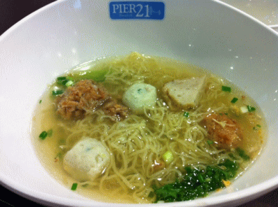 タイ風ラーメン（たまご麺）