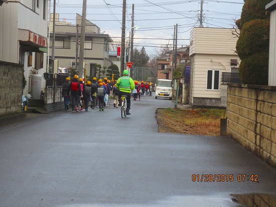 20150128大相模小学校交通安全オジサン業務０２