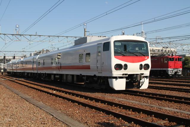 キヤE193系.EF64 1041. EF65 1118  オールスター並び2