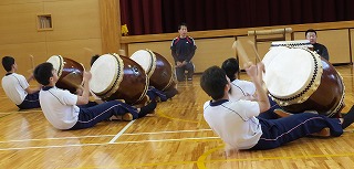 太鼓演奏