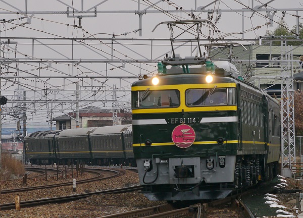 EF81-114 2013.01.02 8002レ.JPG