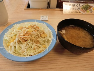 生野菜と味噌汁.jpg