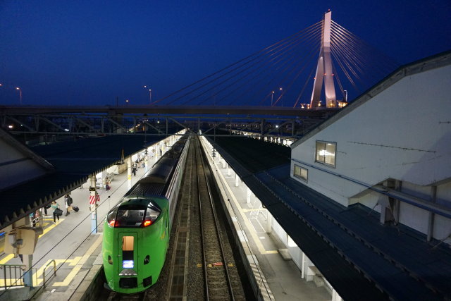 東京駅 北陸新幹線から ス―パー白鳥青森駅2