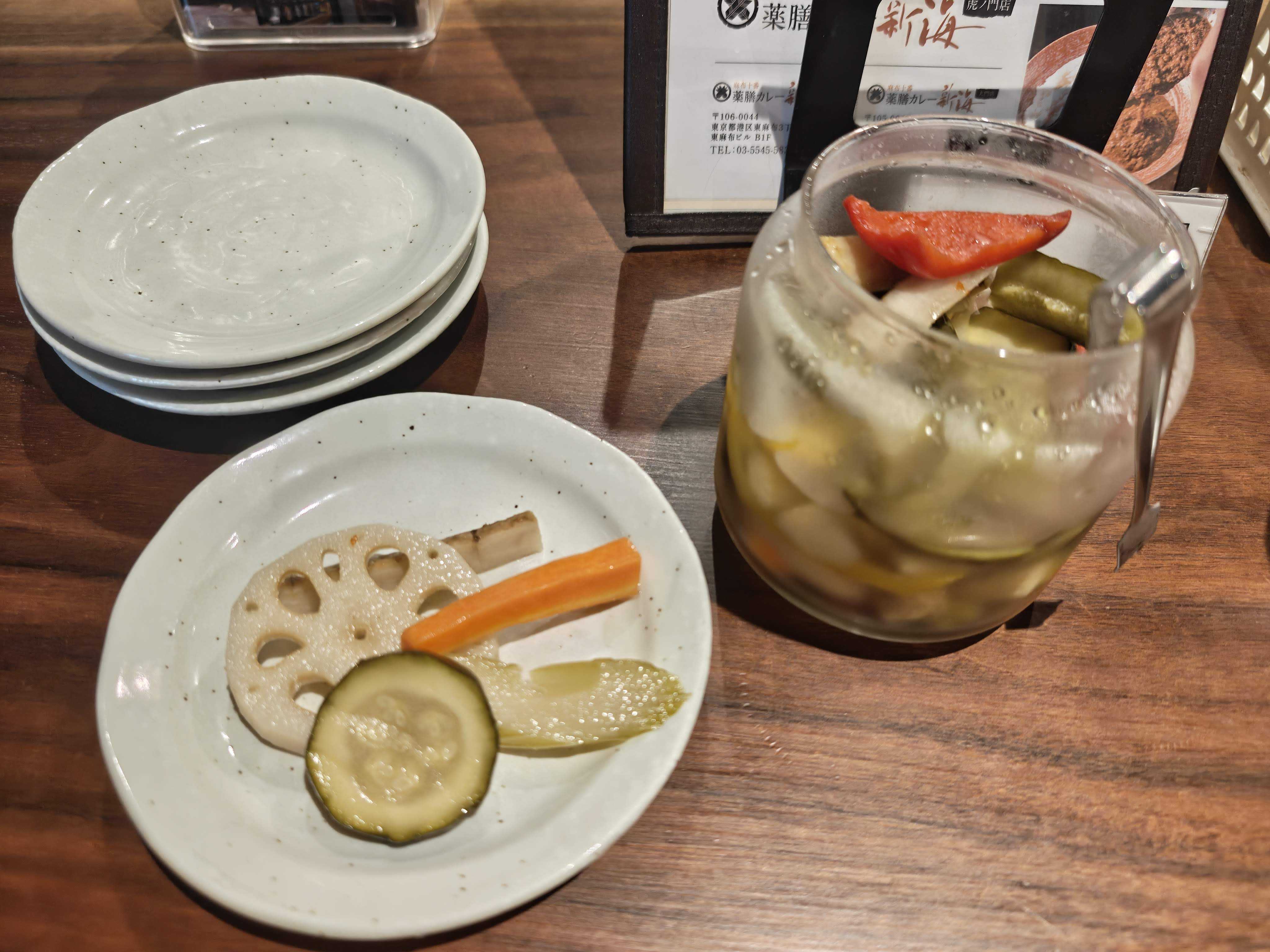 虎ノ門ランチ　麻布十番 薬膳カレー 新海 　