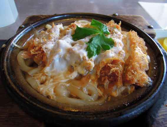 かつ王の「チキンカツ鍋定食」-2♪