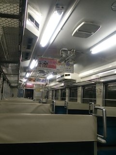 誰もいない車内２