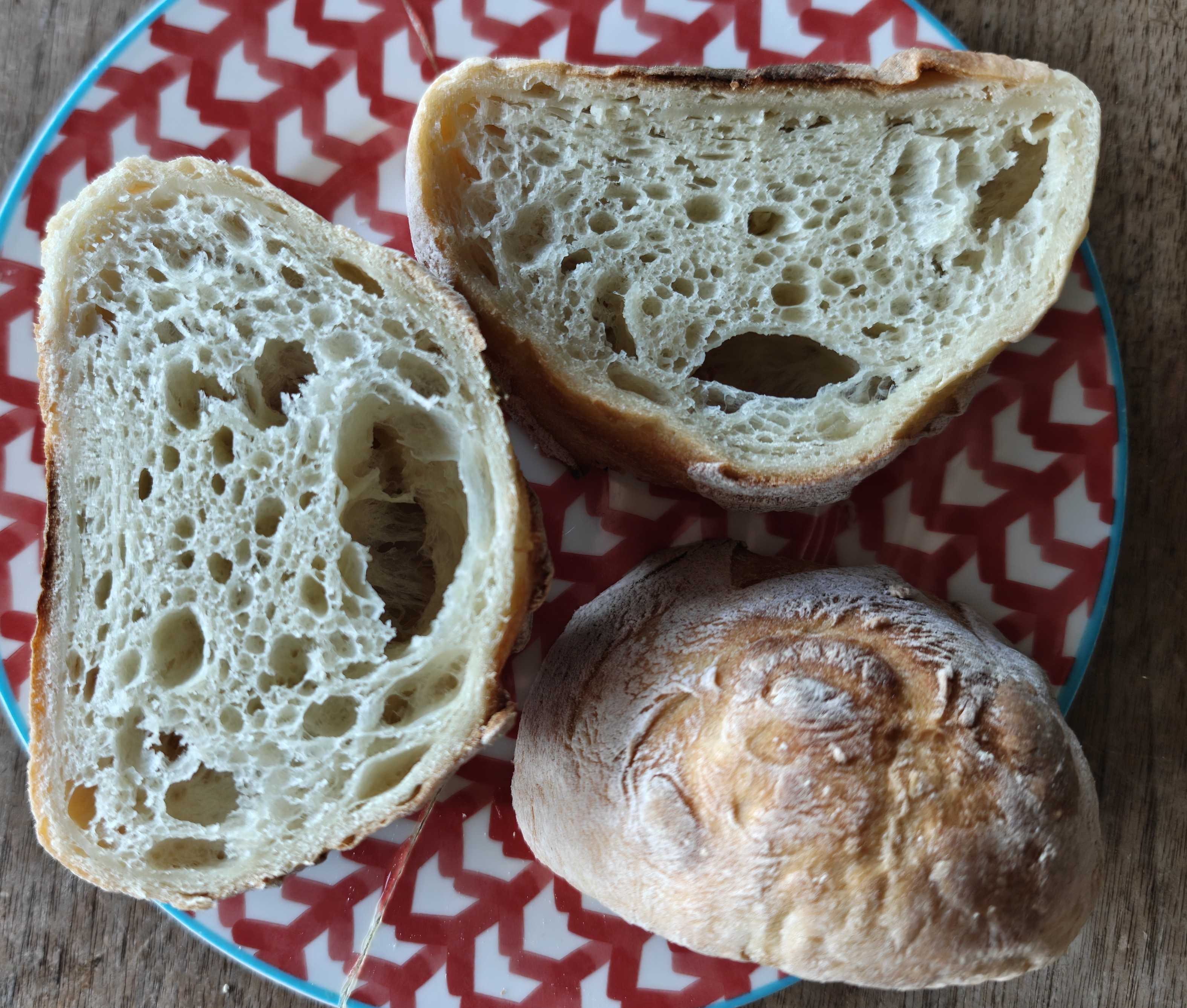 茨城県古河市　パン屋　roji　通販　ペルナの断面