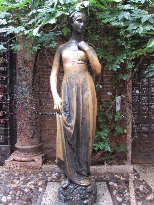 ジュリエットの銅像