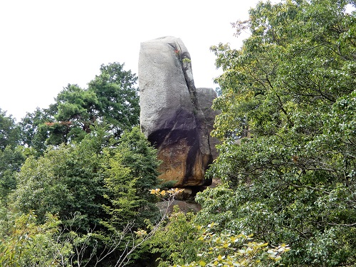 18展望台から八丈岩を見る (1).JPG