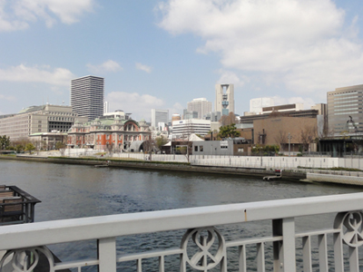 難波橋から中之島公会堂