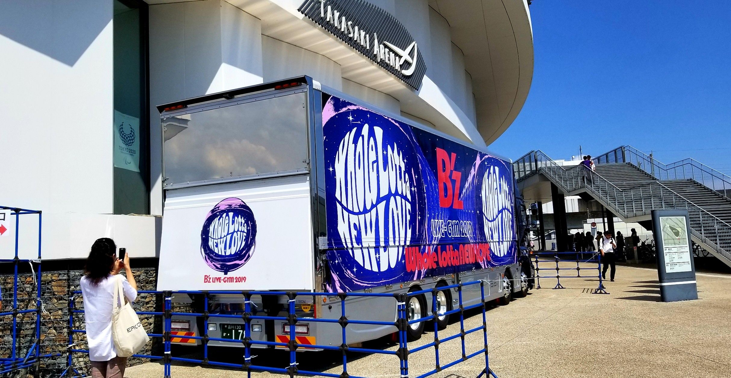 高崎初日 売り場の状況、ツアートラック[B'z LIVE-GYM 2019 高崎初日 売り場の状況、ツアートラック[B'z LIVE-GYM 2019