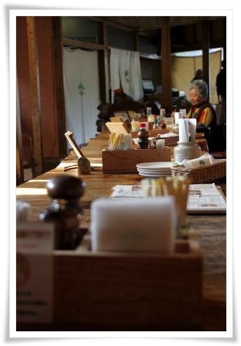 もく遊りん-5 1本の松で出来たテーブル-2 13.11.27