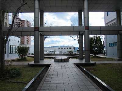 買い物後付近をブラリ歩き 岩出市総合保健福祉センター 愉快な写真館 日暮らし日記