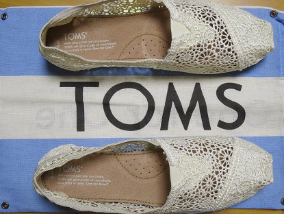 TOMSの靴