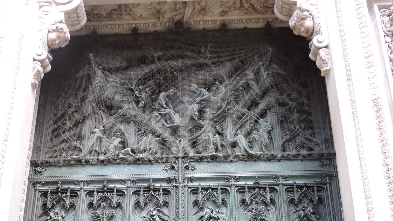 イタリア彫刻家8: ロドヴィーコ・ポリアーギ ミラノ大聖堂、正面扉