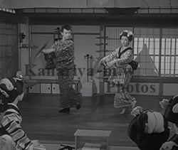 Amazon.co.jp: ふり袖捕物帖 若衆変化 [VHS] : 大川橋蔵, 美空