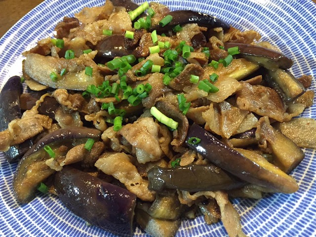 茄子と豚肉の豆板醤炒め.jpg
