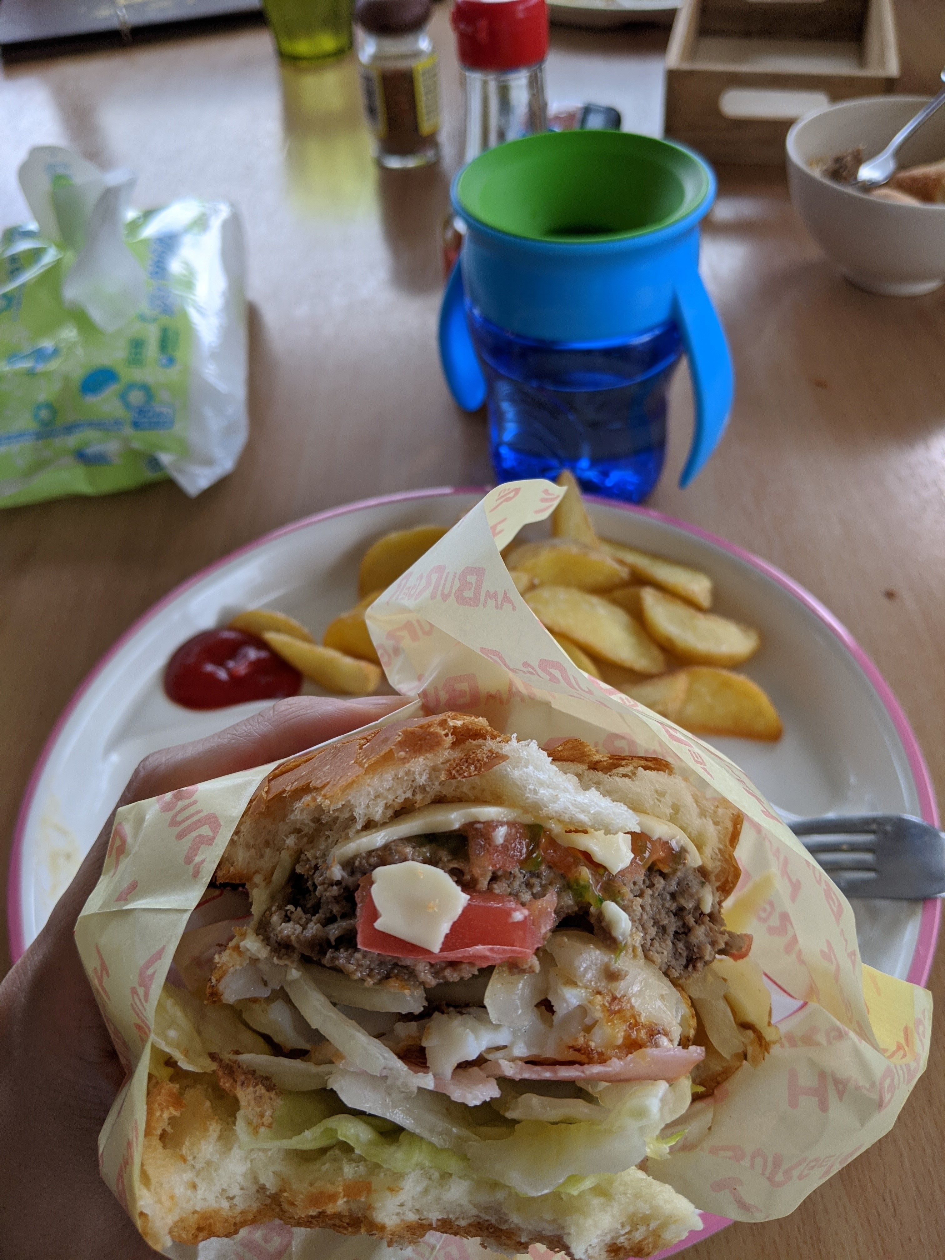 小浜港目の前のBOB'S CAFE ランチ　小浜バーガープレート