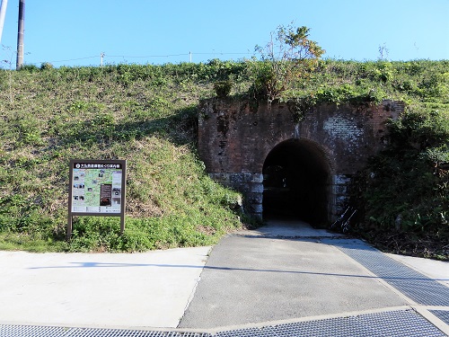 12梶ヶ谷隧道（大仏鉄道遺跡） (6).JPG