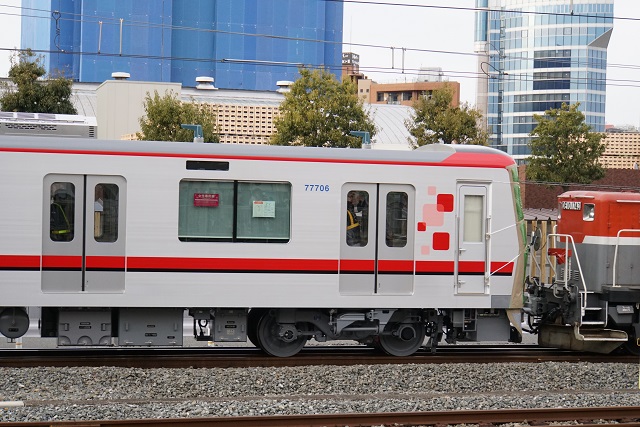 DE10 1743=EF210-156牽引 東武 70000系 71706F編成 甲種3