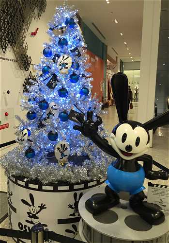 ミッキーとクリスマスツリー