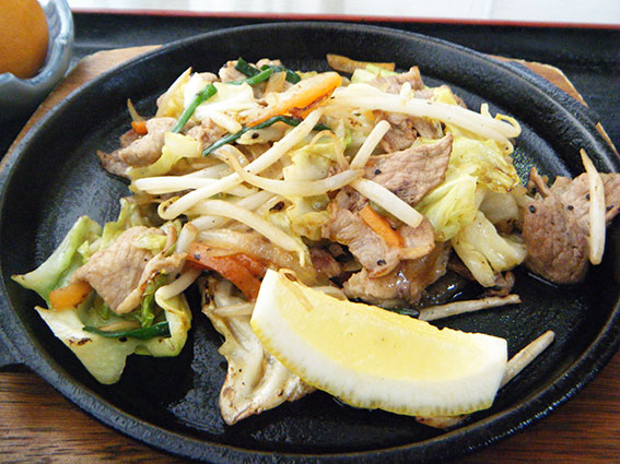 貞光ゆうゆう館の「塩だれ野菜炒め」-2♪