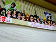 店内のフィギュアたち.JPG