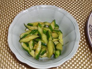 夕食　きゅうり.JPG