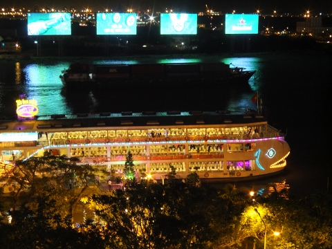 ホテル マジェスティック（Hotel Majestic Saigon） ホーチミン　ベトナム　フレンチコロニアル