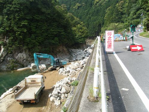 トンネル入口.jpg