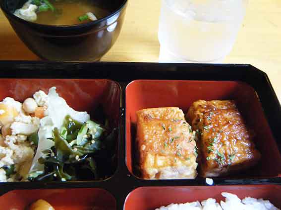 アメリカンステーションの「豆腐のベーコン巻き」♪