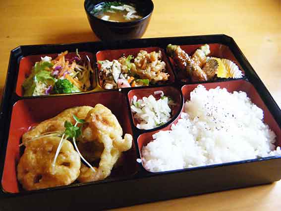 アメリカンステーションの「ゲソ・野菜天ぷら」-1♪