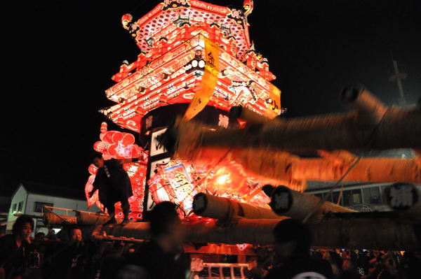 津沢夜高あんどん