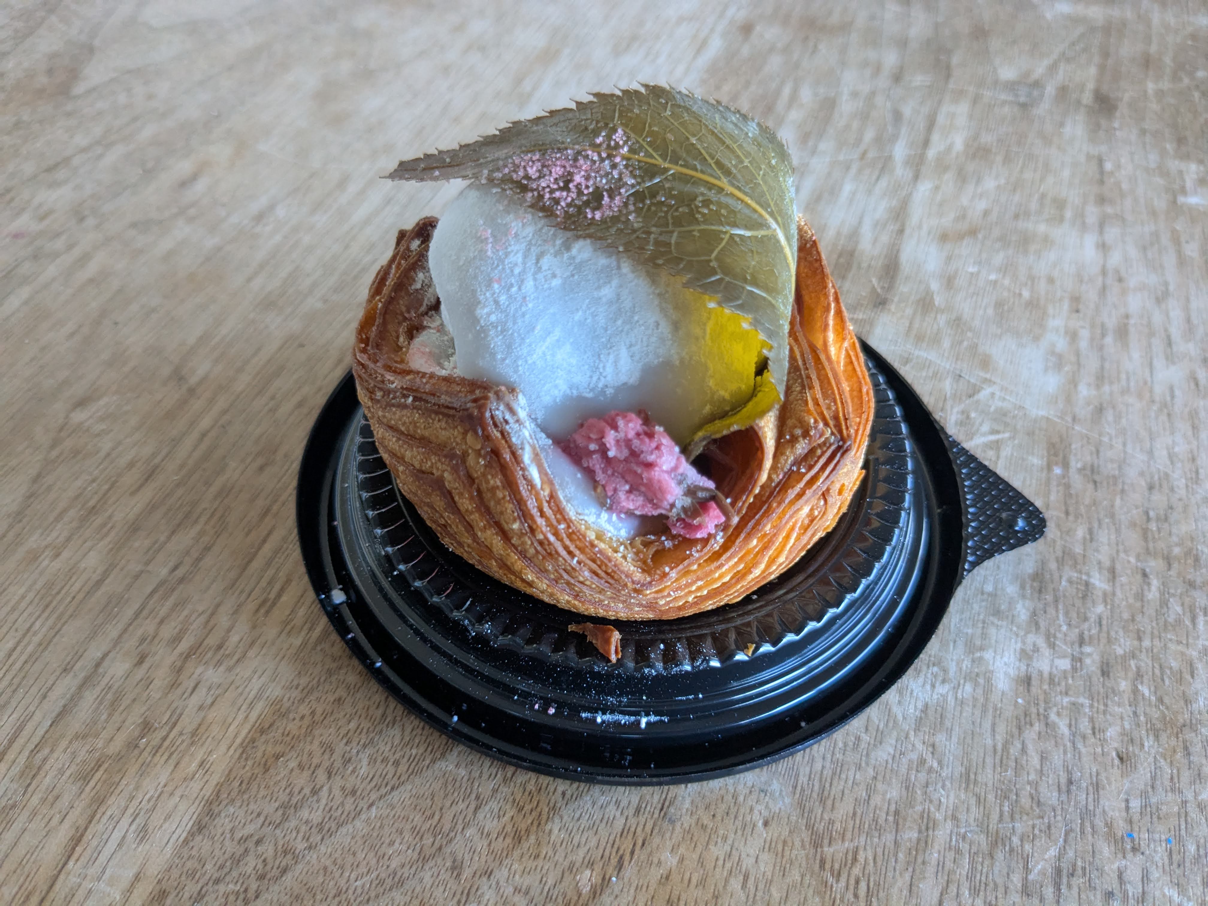 伊勢丹新宿店 フランス展2025 エス・イガラシ×エスタージュ 桜餅デニッシュ