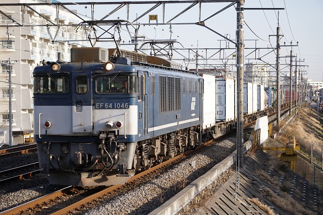 EF64 1046 鹿島 in お座敷リゾ－ト｢ゆう｣&｢宴｣ 並び2