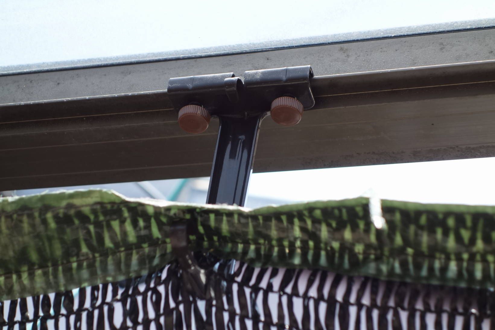 ベランダの遮光ネット張り直し レオワンをいつもの診察に連れて行きました ヨッシイのブログ 楽天ブログ