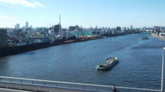 舎人ライナー05