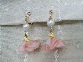 イヤリング　フラワー