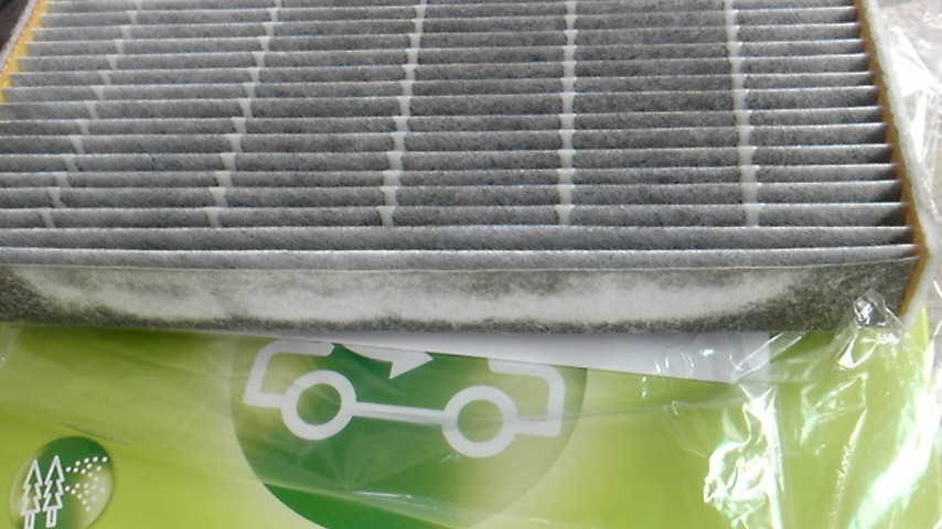 アル　エアコンフィルター33000km