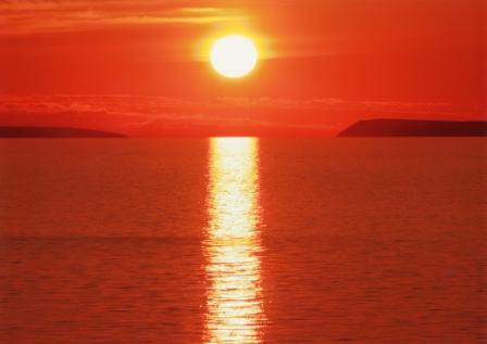 羽幌町からの夕陽（天売島・焼尻島）