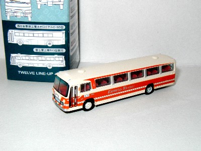 tomytecbus813rtohokukyuko01.jpg