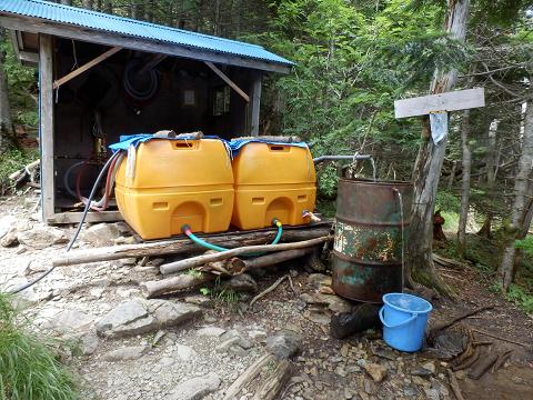 三伏峠の水場.JPG