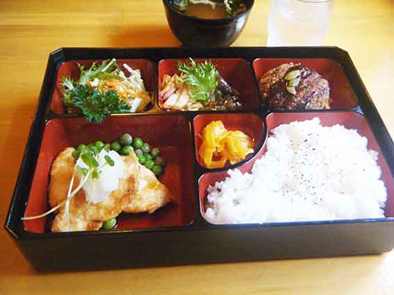 アメリカンステーションの「チキンソテー」-1♪