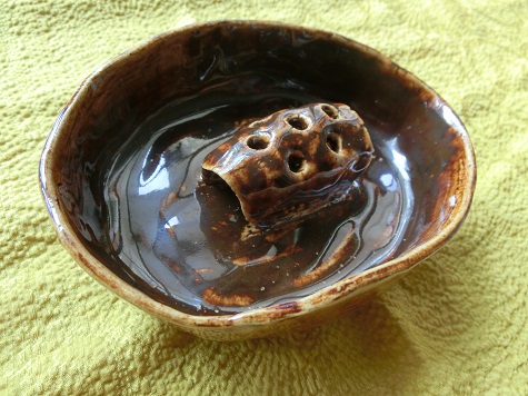 手びねりの一輪挿し