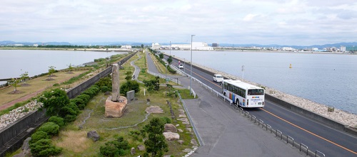 児島湾締切堤防道路.jpg