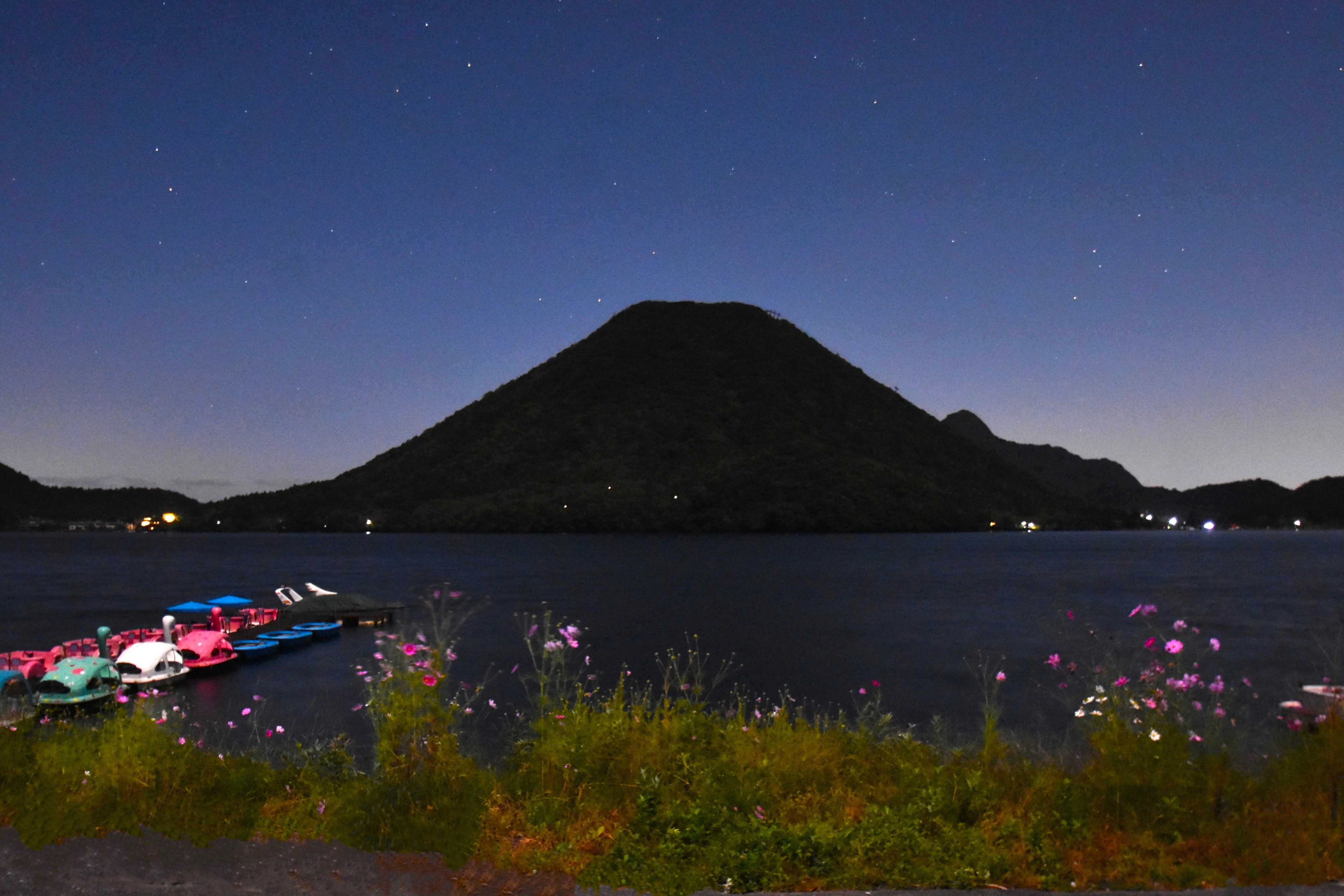 真夜中に榛名山の夜景と中秋の満月を撮影！ 2023年10月2日 | 山と花と小型車でサイクリング！ - 楽天ブログ