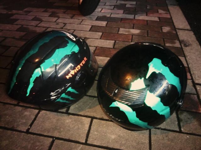 モンスターエナジー　ヘルメット　２
