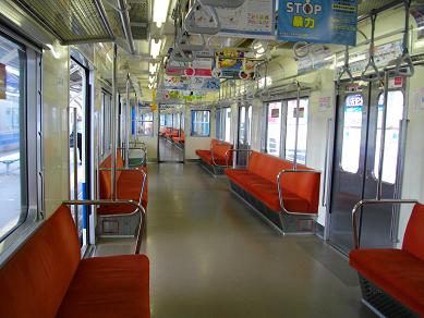 伊豆箱根鉄道大雄山線　５０００系の車内