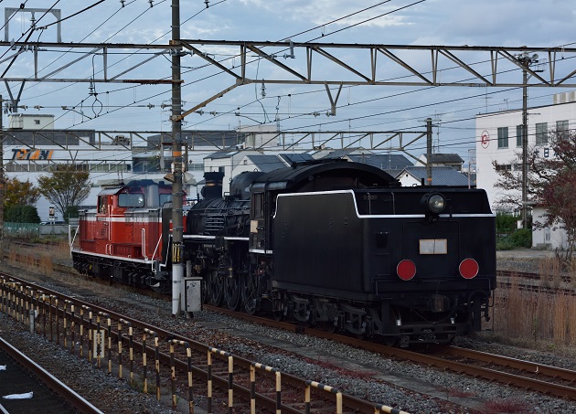 DD51-1193 2015.11.16 配 9992レ C57無動 3.jpg
